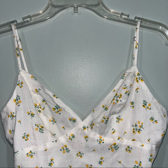 Princess Polly NWT size 6 Rosie top white crop top - Picture 2 of 11